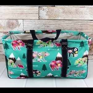 Bear mountain utility tote bag